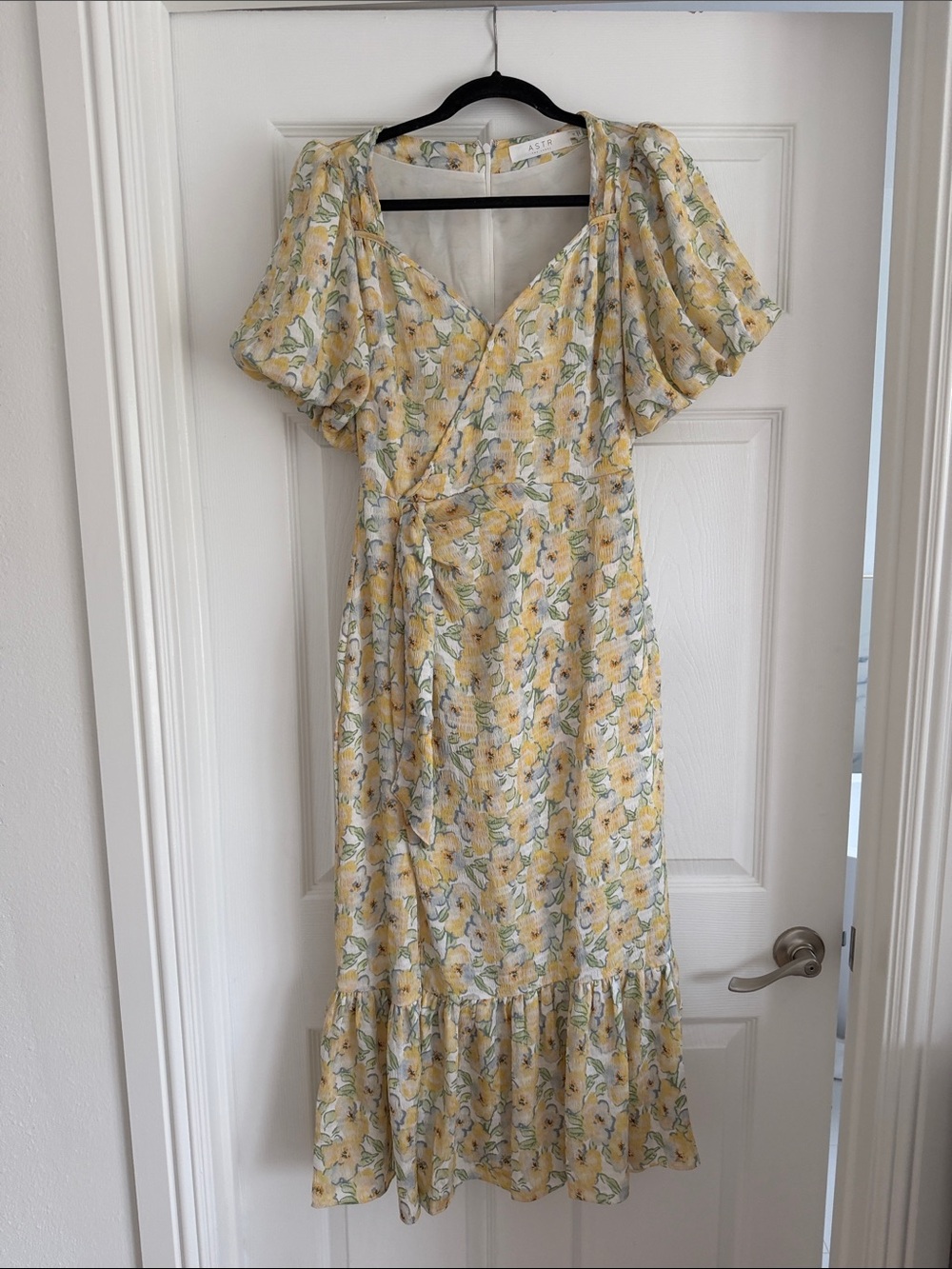 NWT -Astr Yellow Floral Wrap Midi Dress with Puff Sleeves
